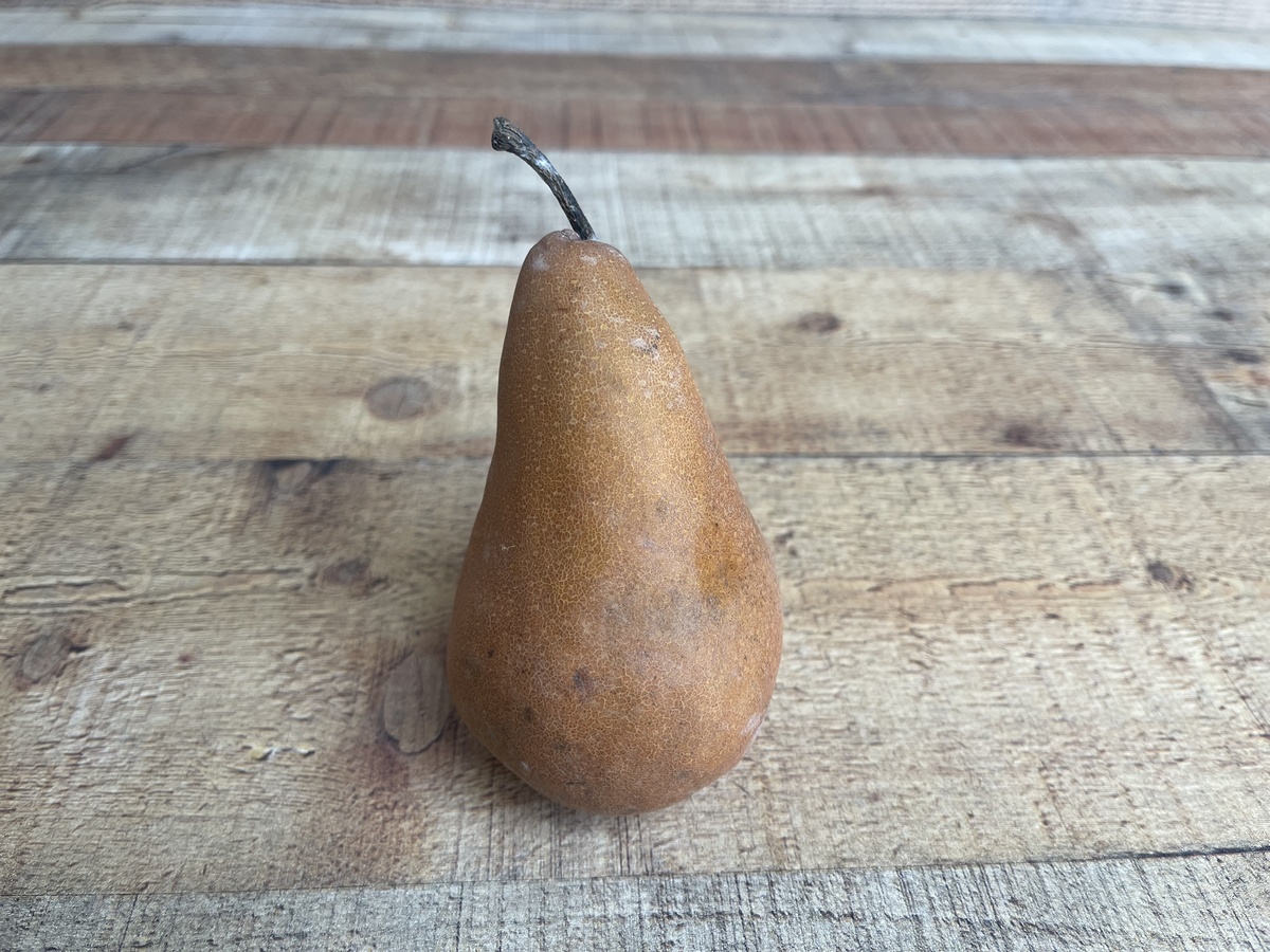 Bosc Pear, Organic Fruit Delivery